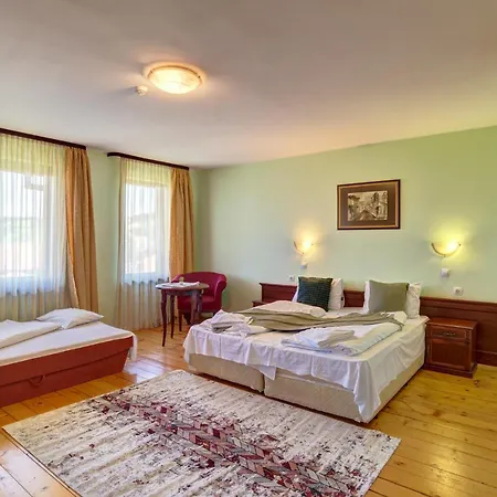 Hotel Rachev 4*