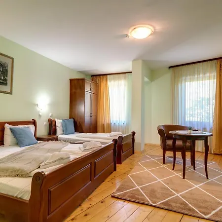 Hotel Rachev 4*