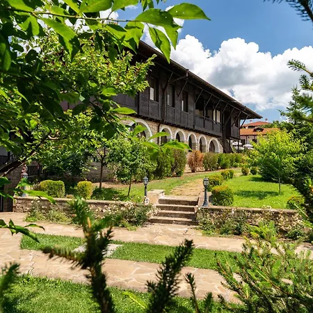 рачев резиденс Хотел 4*