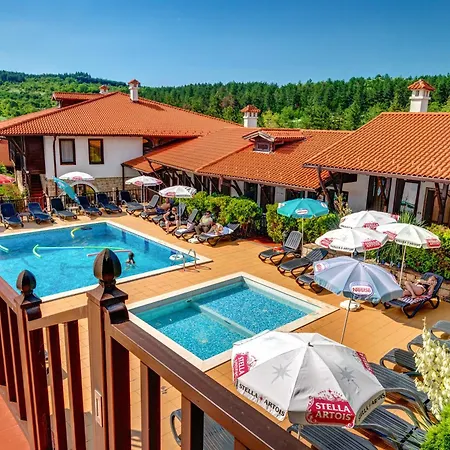 рачев резиденс Хотел