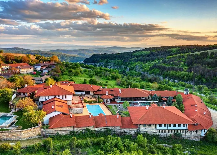 Ξενοδοχείο Rachev 4*